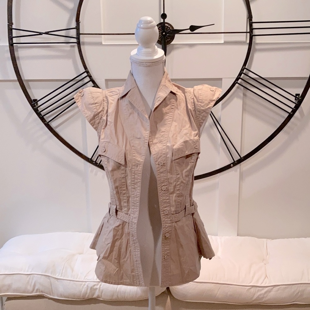 Beige Short-sleeved Jacket